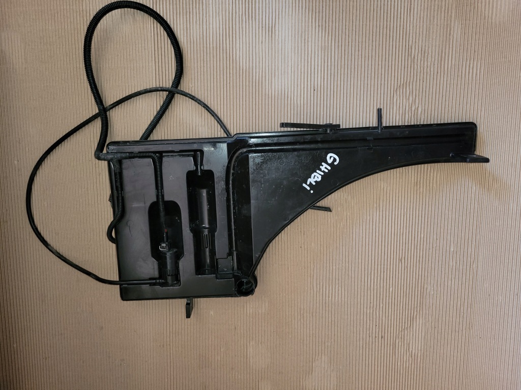 фото №1, Maserati ghibli -бачок омивача