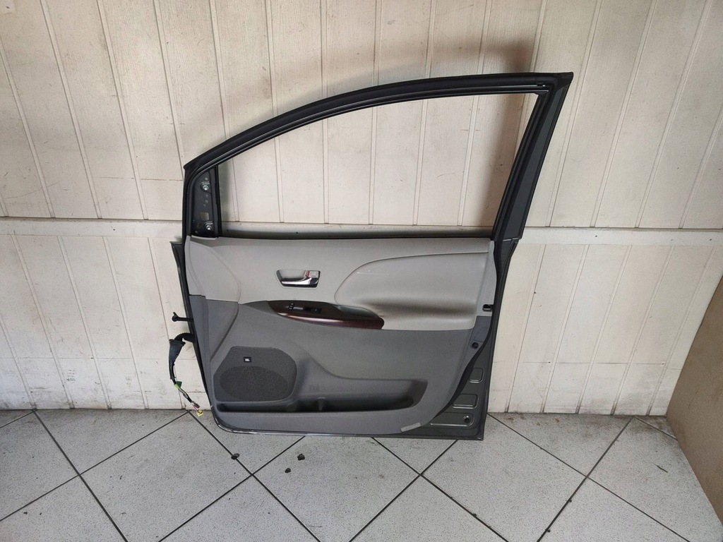 фото №8, Дверь перед правая сторона toyota sienna 3 2011