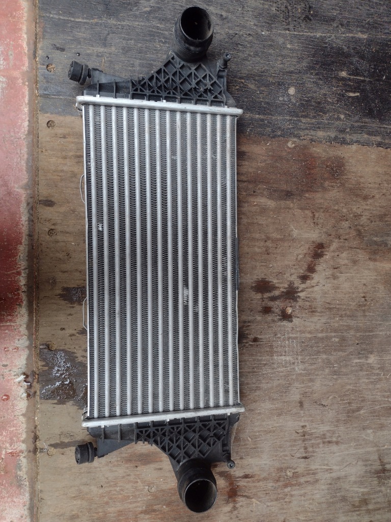 Купити Радіатор інтеркулер mercedes gle купе 350