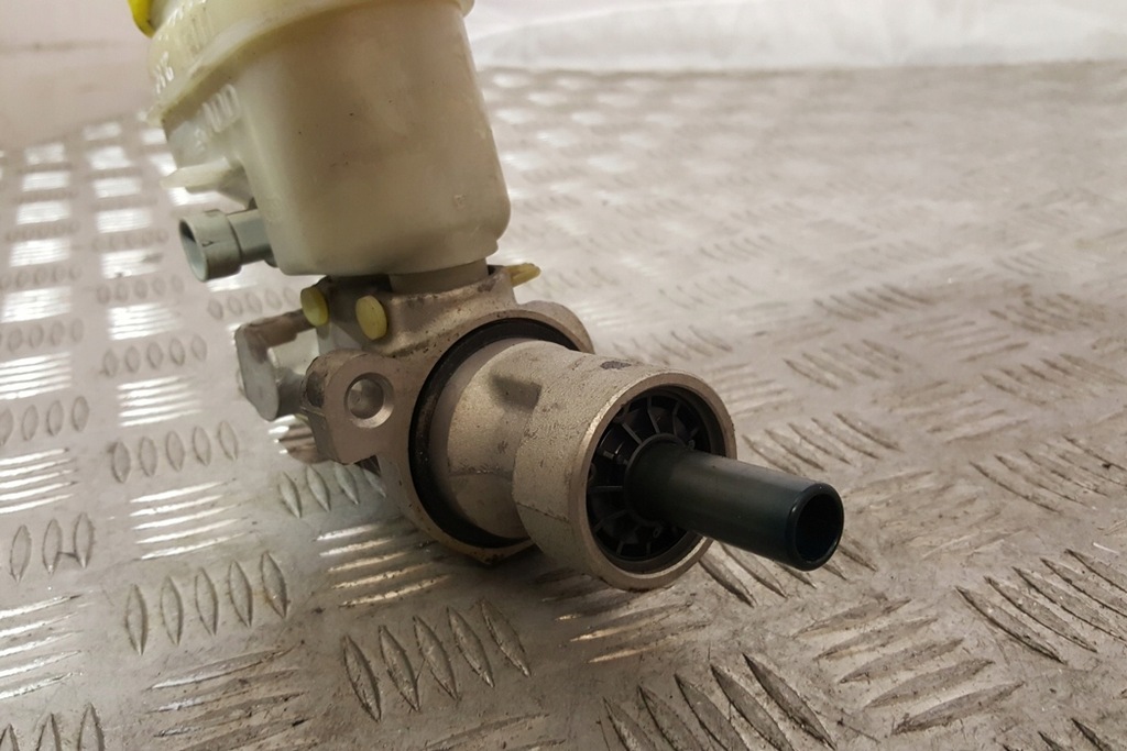 фото №10, Циліндрик гальмівний chrysler pt cruiser pt_ 918469 2.2l дизель 89kw 2004