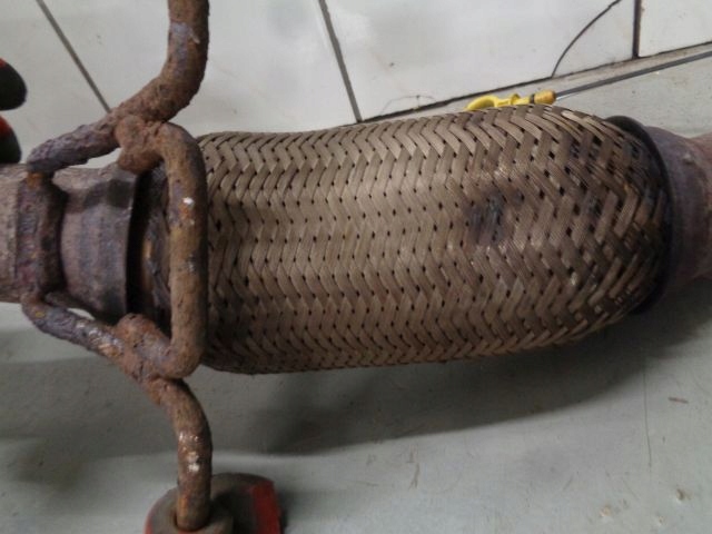 фото №8, Volvo c30 07 3d 1.8 16v гасник вихлоп kompletny