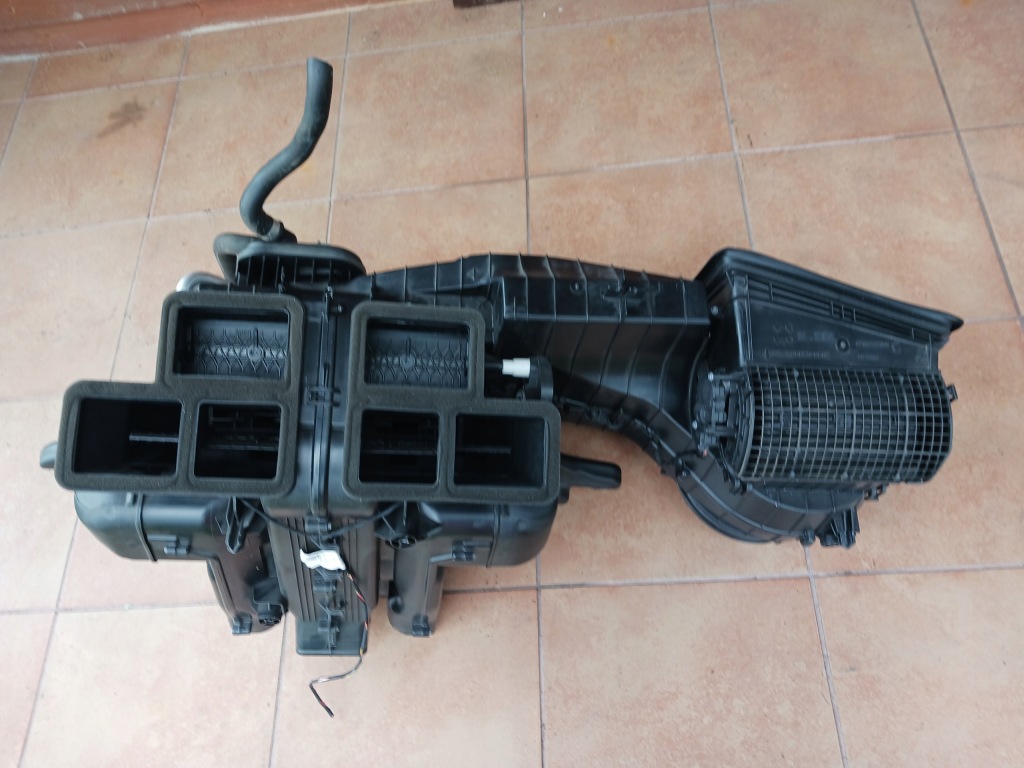 фото №1, Отопитель комплектная mercedes b klasa w246 lift