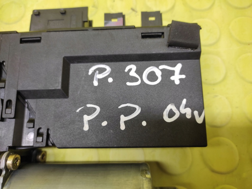 фото №5, Peugeot 307 моторчик скло правий перед 9637130480