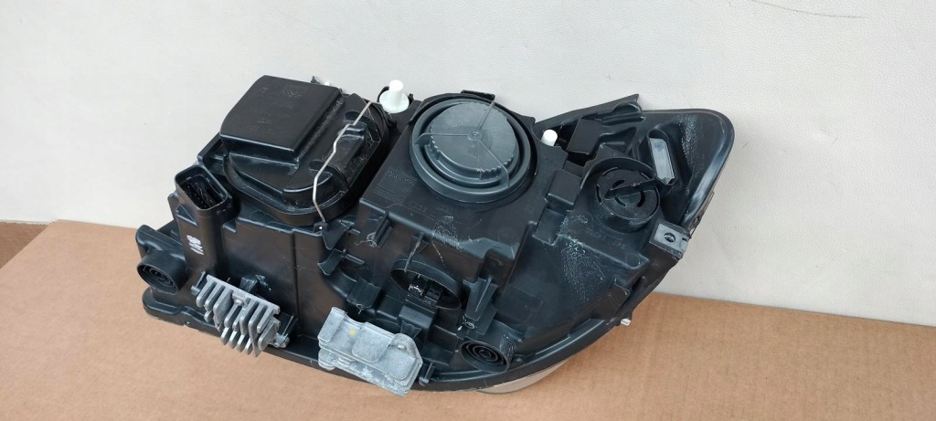 Фара правий передня правий перед ксенон dynamic led lci рестайлінг  bmw x1 e84 Недорого