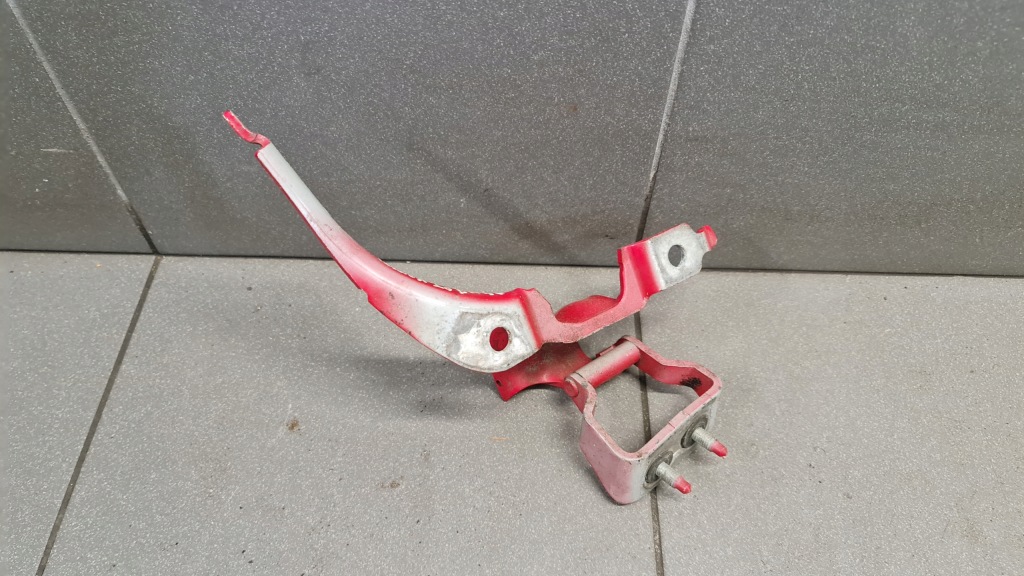 фото №1, Петля крышки багажника правый audi a4 b7 avant