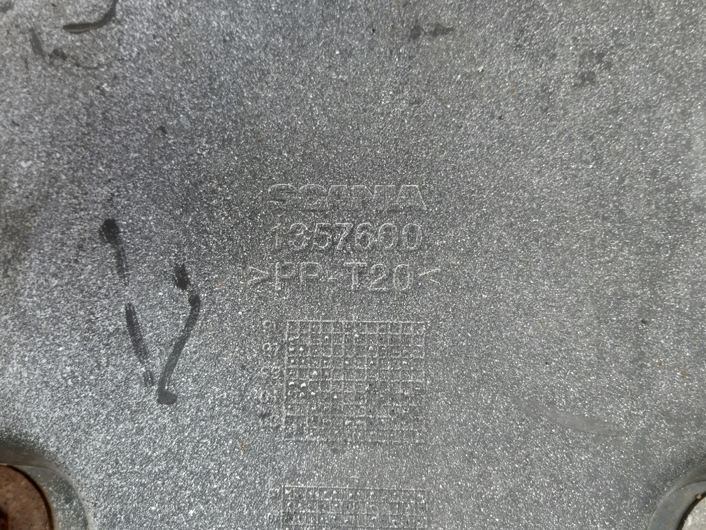 фото №10, Scania r s p крыло подкрылок задняя комплект 1357600