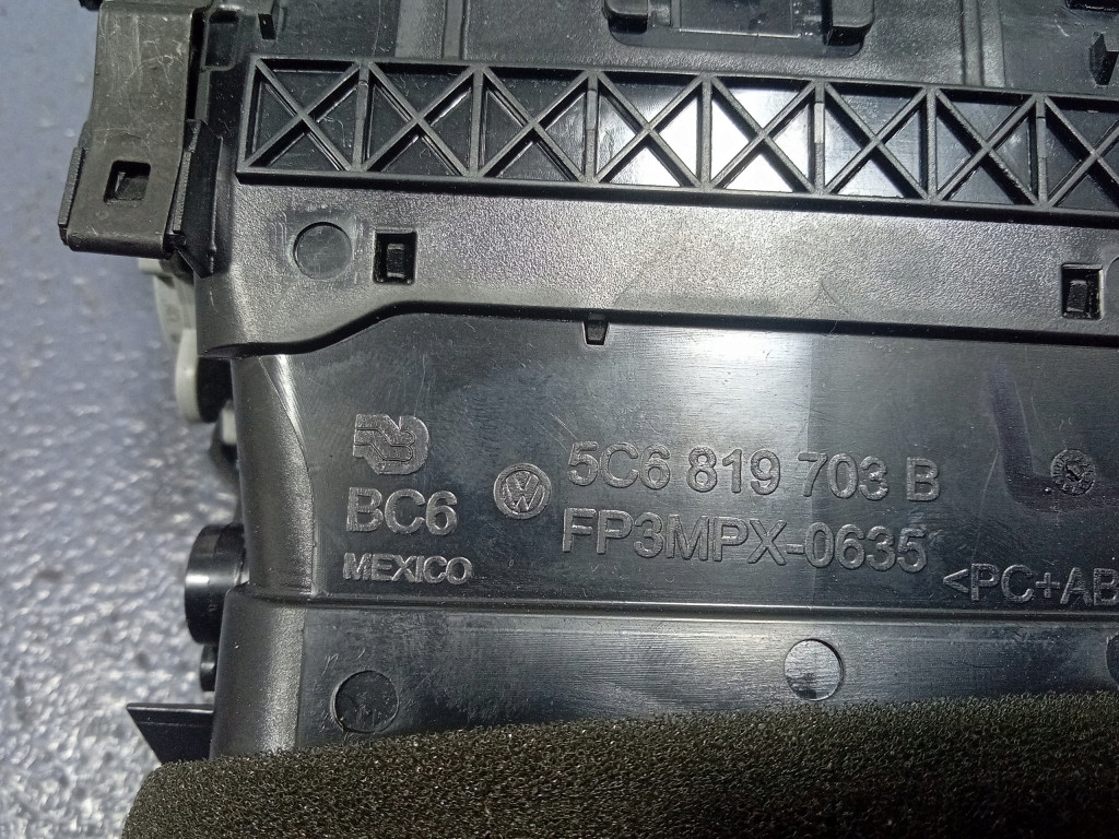 фото №5, Vw jetta vi 5c6 ґрати обдув повітря панелі перед ліва 5c6819703b