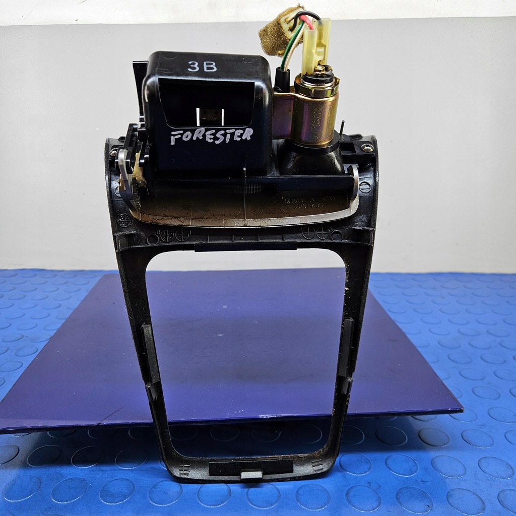 фото №6, Subaru forester ii рамка домкрата пепельница