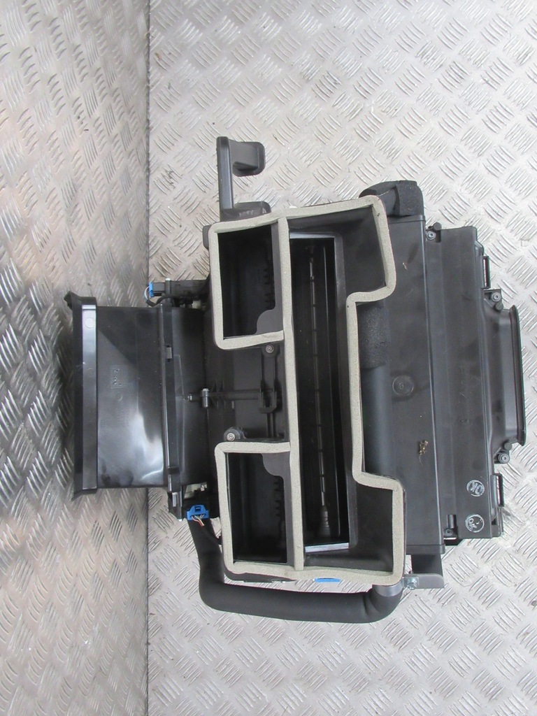 фото №3, Audi r8 5.2 fsi 06- обігрівач повітродувка комплект