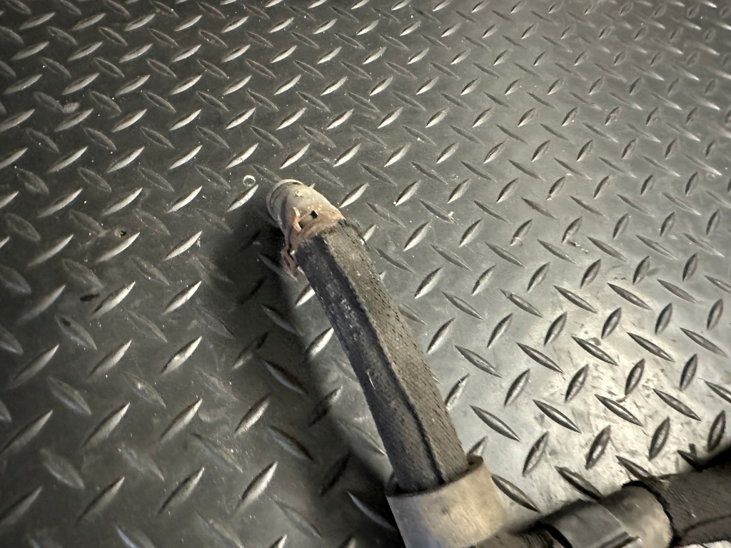 фото №5, Шланг води audi a8 d4 4.2 tdi cds 4h0121088ab