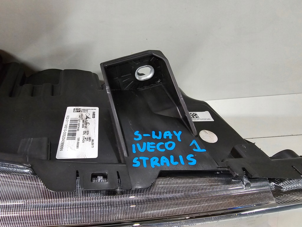 фото №8, Лампа передняя правая правый перед iveco stralis s-way full led 58029054830