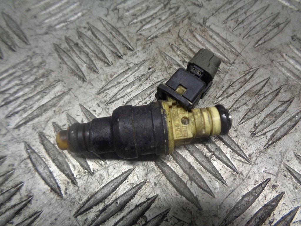 фото №1, Форсунка hyundai coupe i 1.6 35310-23010