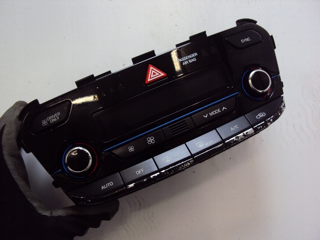 фото №1, Панель кондиціонера hyundai ioniq 2017-