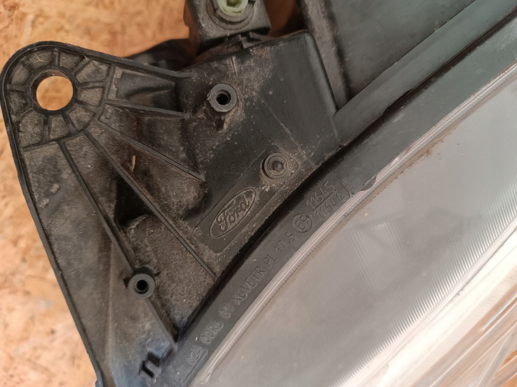 Купити Фара лівий перед фара європа  em2b-13w030-ch ford s-max 2 mk2 full led