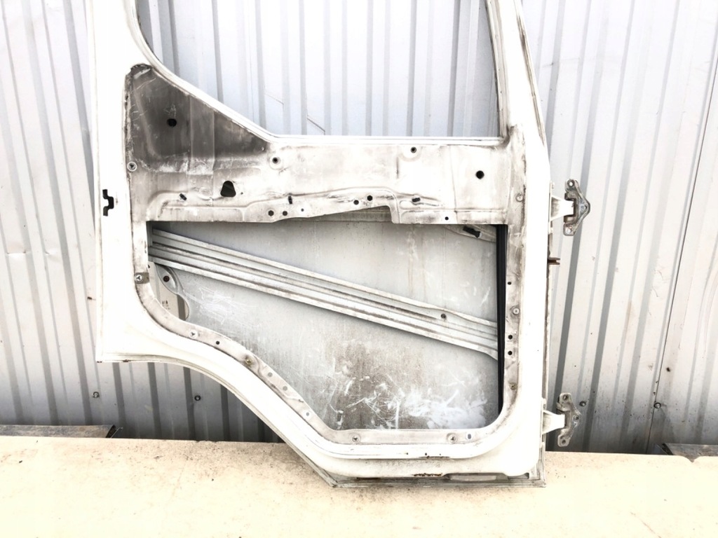 фото №5, Дверь левая renault trucks midlum 00-22 белый