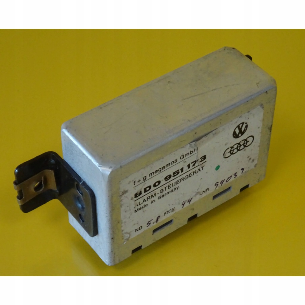 фото №1, Модуль блок управления audi a4 s4 b5 8d 1997 8d0951173 nr80