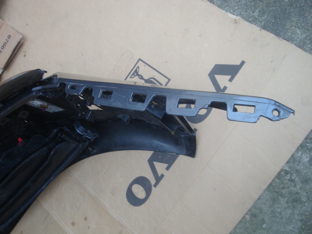 фото №8, Audi e-tron gt бампер передний