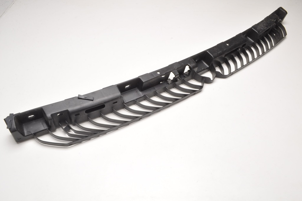 фото №1, Skoda scala напрямна бампера задня задній середина 2021r