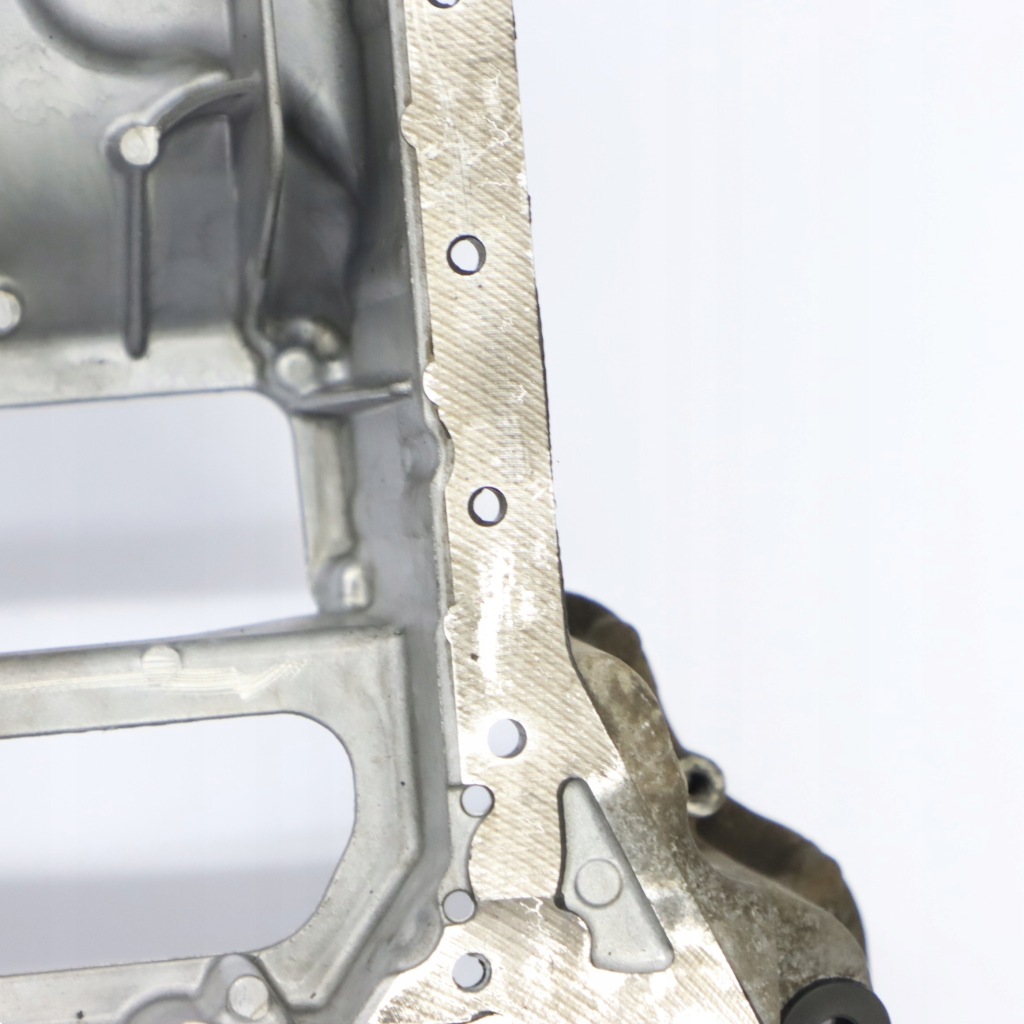 Купити Mercedes w211 двигун бензиновий m272 верхній піддон масляна a2720142102