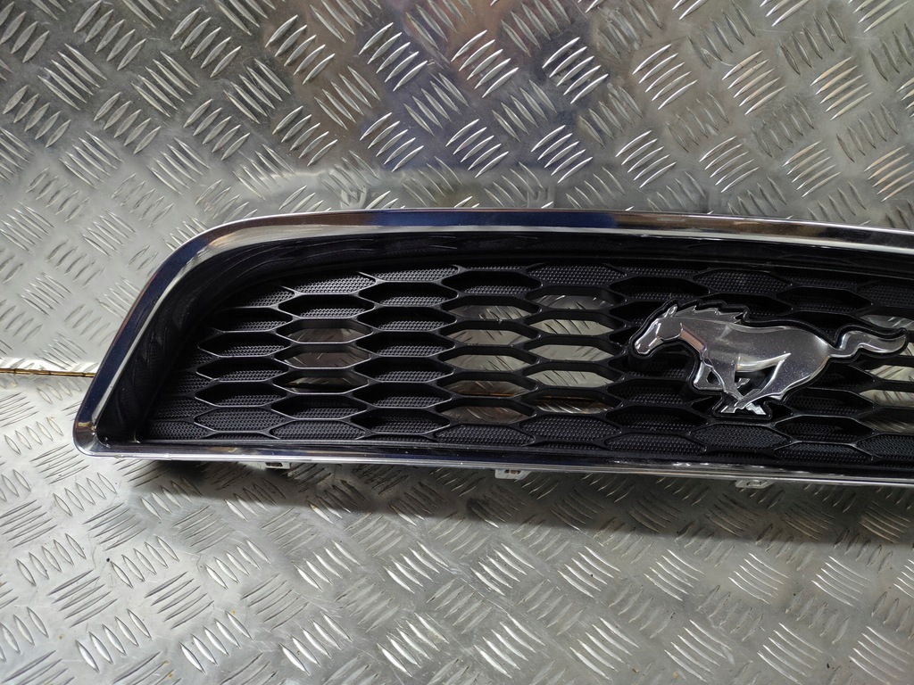 фото №2, Mustang 2014 решётка радиатора решётка радиатора решётка радиатора хром решётка v