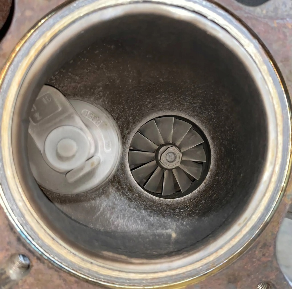 фото №3, Двигатель kompletny volvo s80 2010