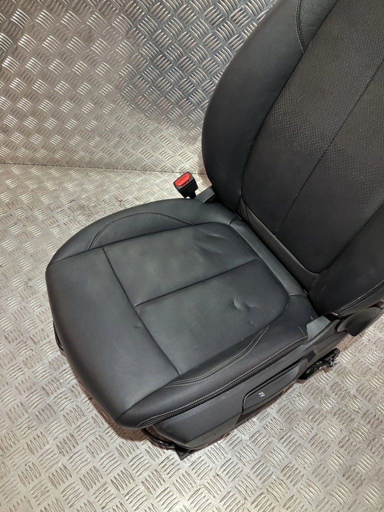фото №2, Сиденье левый перед bmw 1 f40 с подогревом