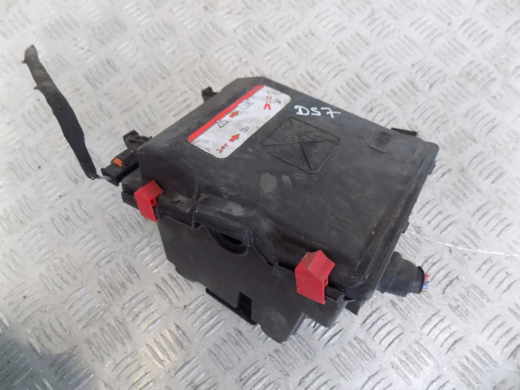 фото №1, Citroen ds7 2017- коробка корпус предохранителей 2.0 e-hdi