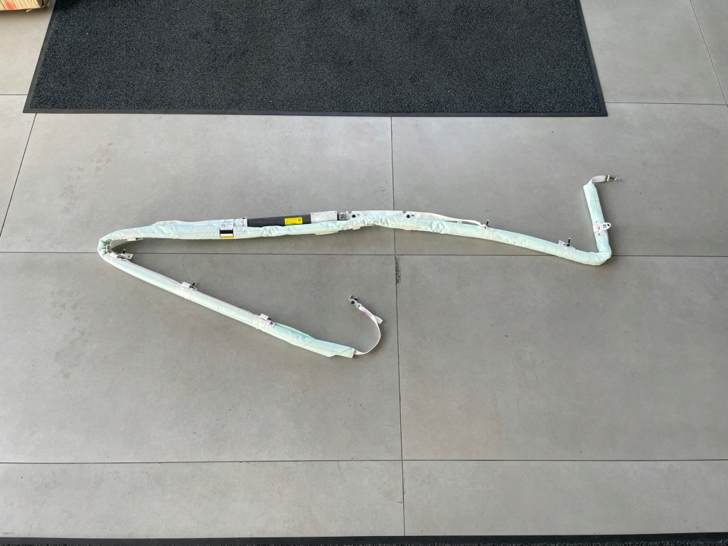 фото №1, Шторка безпеки повітряна права volvo xc90 ii