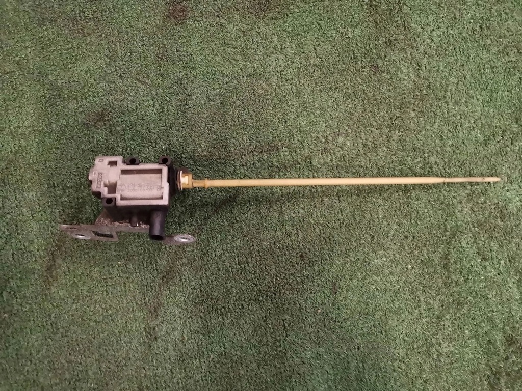 фото №1, Привід кришка заливної mini r55 clubman 2757022