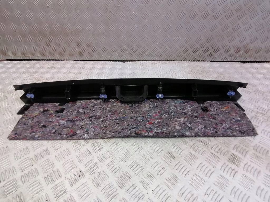 Renault captur накладка заднего поперечина 849205365r Оригинал