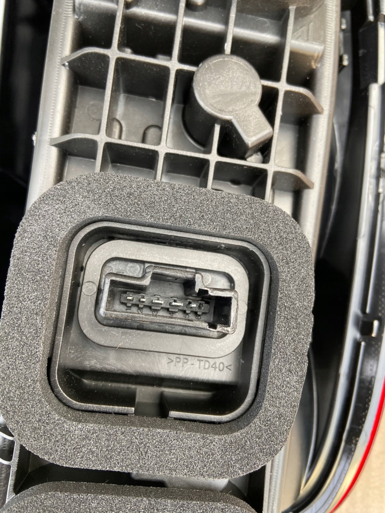 фото №4, Dacia duster i lift led 13-17 eu лампа задняя левая