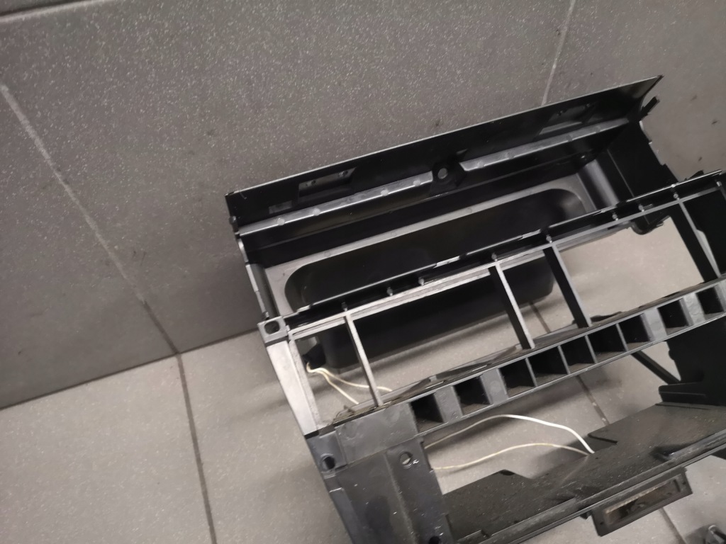 фото №3, Корзина рамка 1 din audi a8 d2 4d0857007