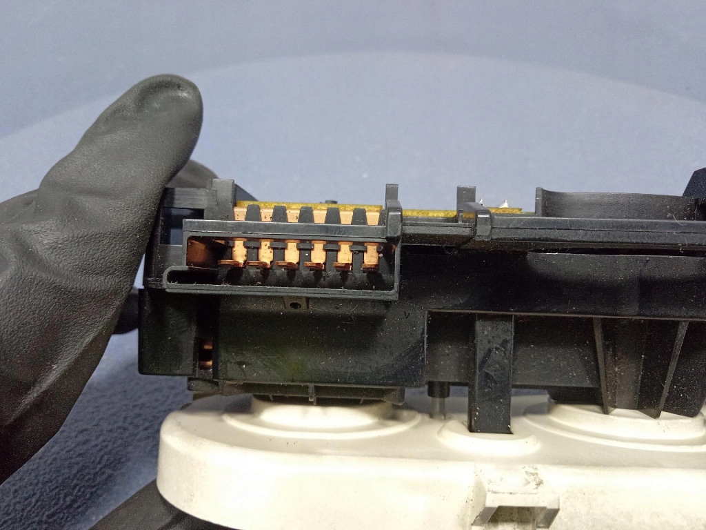 фото №7, Mercedes vito w638 переключатель панель обдув 133302z