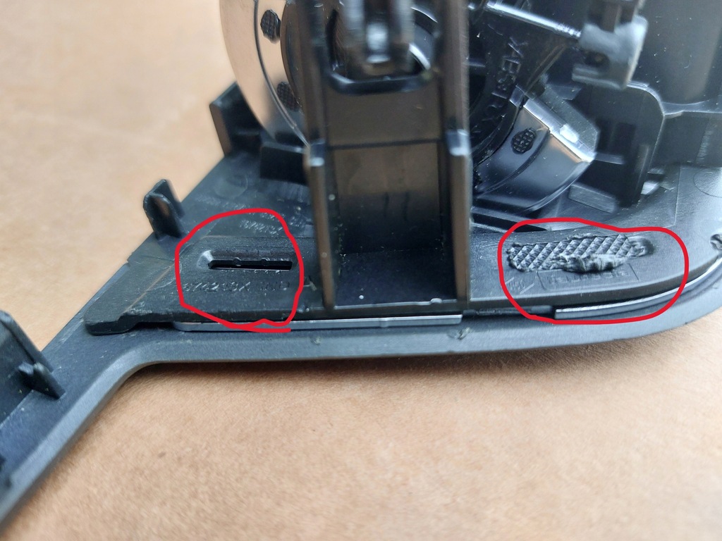 фото №8, Рамка дисплея планшета навигации megane iv