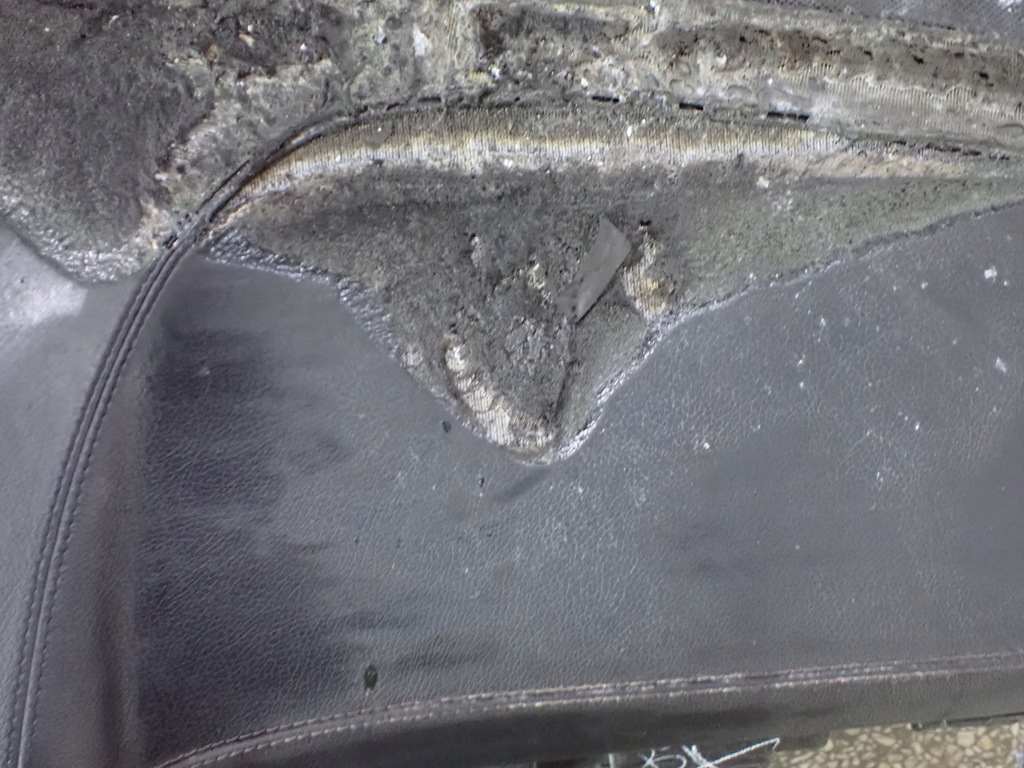 фото №11, Mercedes gls x166 15-19 консоль панель приладів панель приладів шкіра spalona