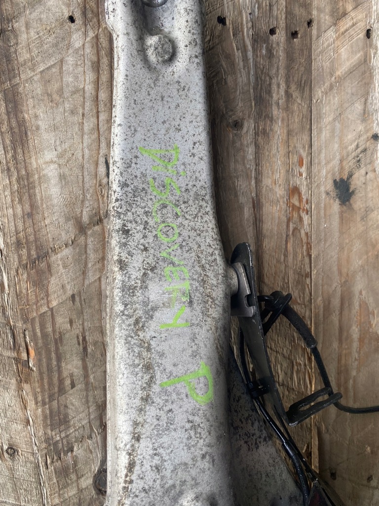 фото №2, Land rover discovery v поворотный кулак правая