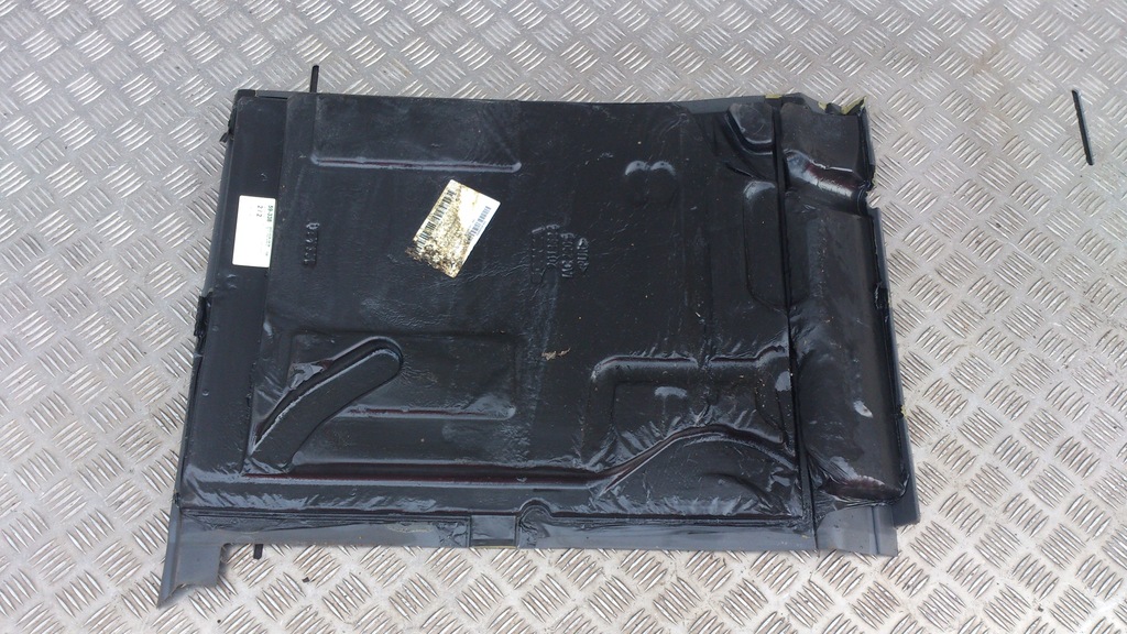 фото №3, Обшивка шумоизоляция резиновый элемент бардачка scania r s