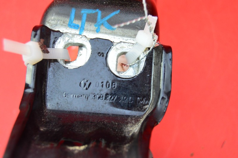 фото №7, Петля петли крышки чёрные vw passat b6 kombi 05-10