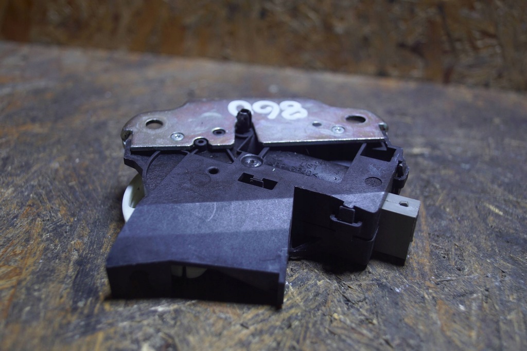 фото №5, Audi a4 b6 b7 замок крышки задняя 4f5827505d 860