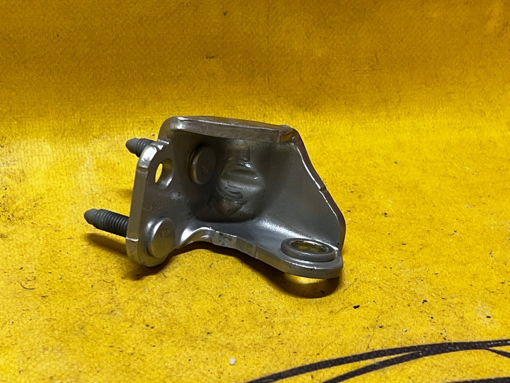 фото №1, Петля дверь правый верхний задняя ford kuga mk2