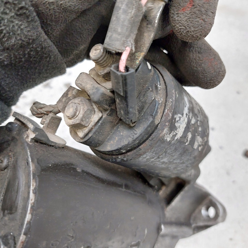 Renault laguna 2 2 2,0 стартер bosch 28100-02040 0001107030 1005831127 Недорого