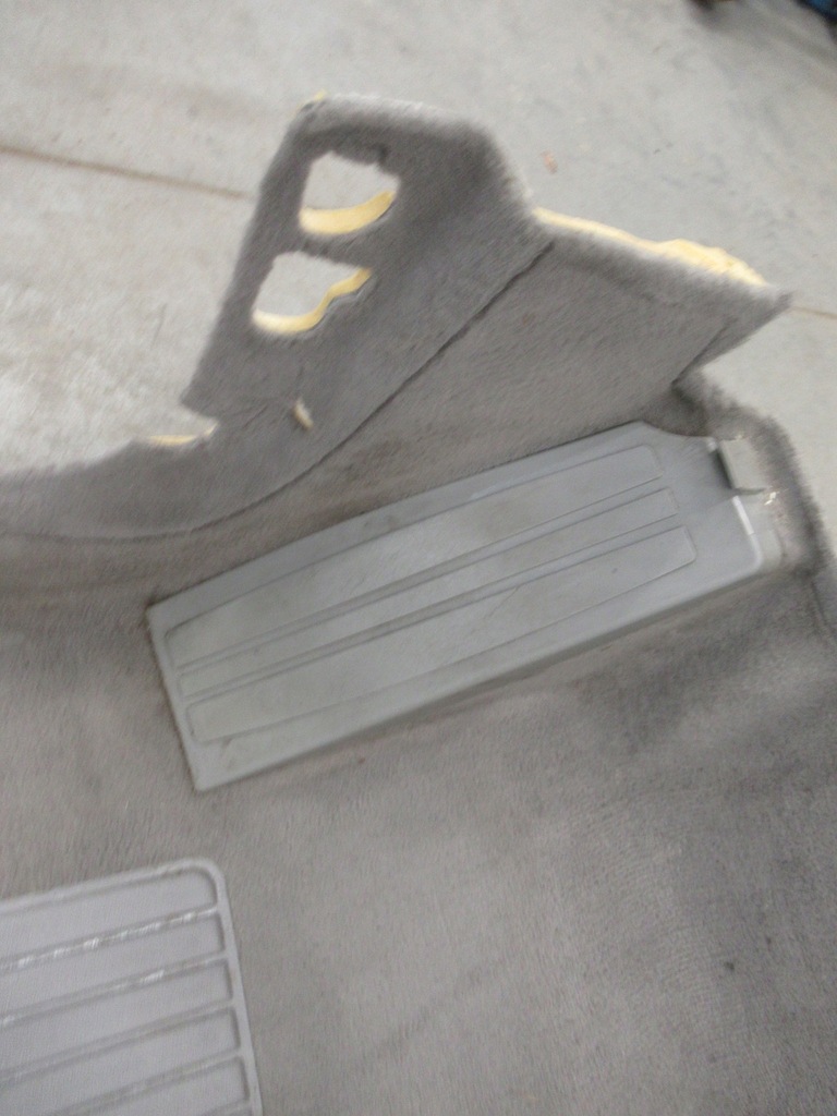 фото №4, Обшивка коврик пол bmw e60 e61 europa