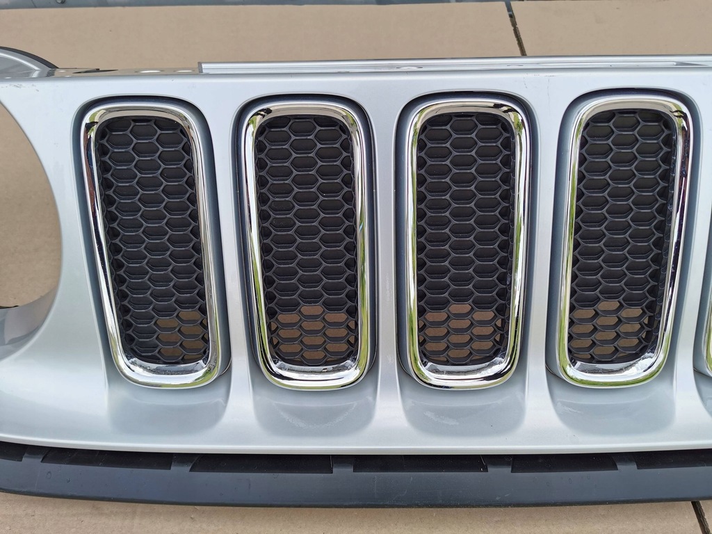 фото №9, Jeep renegade 14-18 решётка радиатора решётка радиатора бампера передний перед 735587827