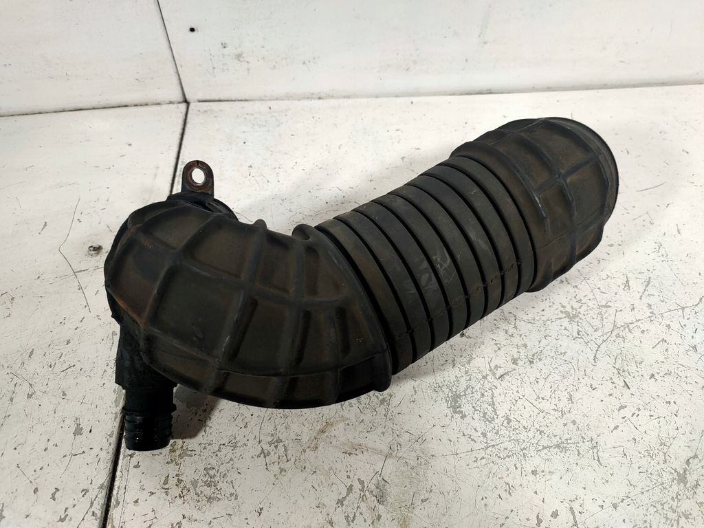 фото №1, Skoda superb труба шланг воздуха 3b0129615m