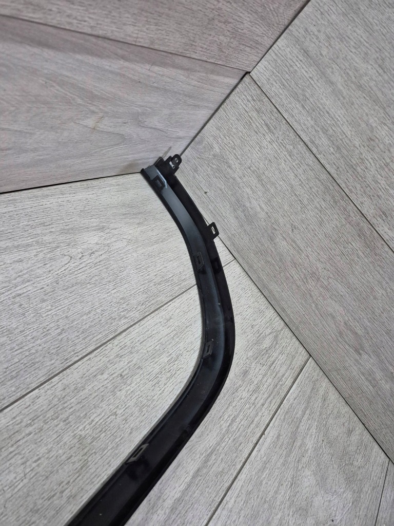 16051. mini f56 молдинг решётка радиатора перед 9450550 Цена