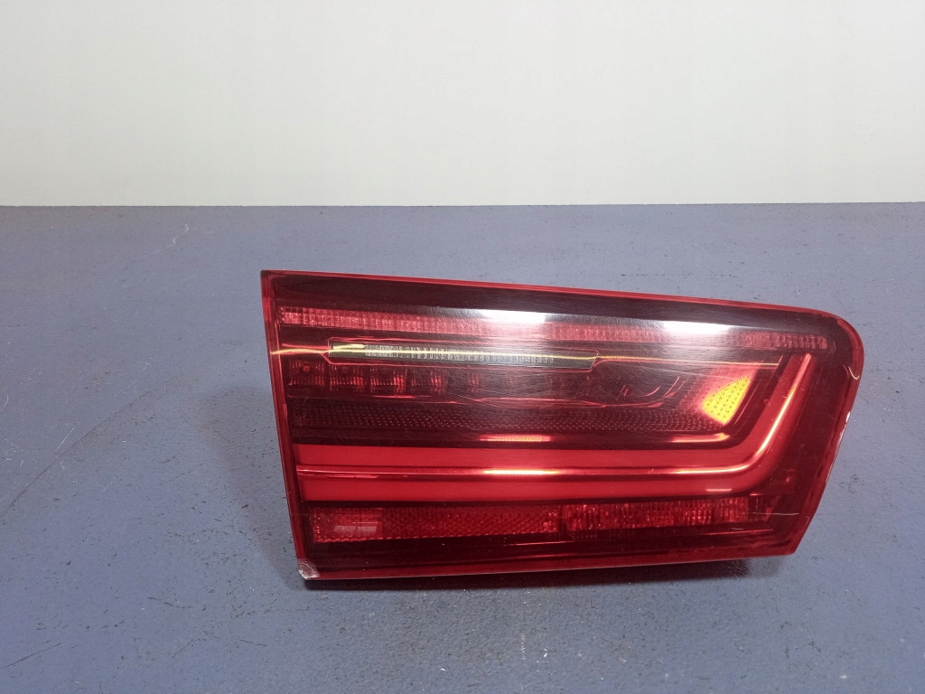 фото №1, Audi a6 c7 avant allroad лампа задняя левая задняя внутренняя крышки 4g9945093f