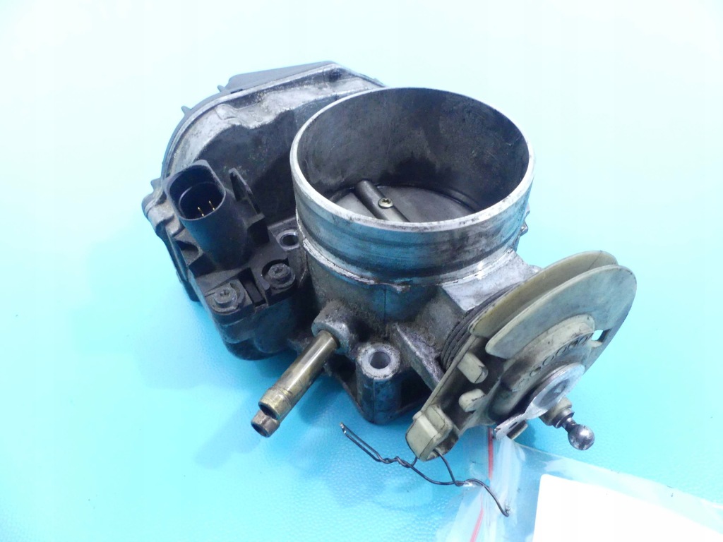Купить Дроссельная заслонка audi a4 b5 2,4 v6 078133063am