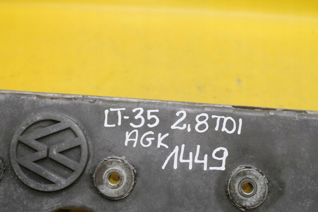 фото №8, Кришка клапанів vw lt 35 2.8 tdi agk 94070796002