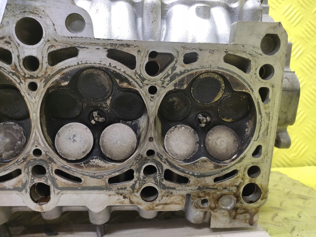 фото №8, Audi a4 b6 2.0 головка двигателя 06b103373al