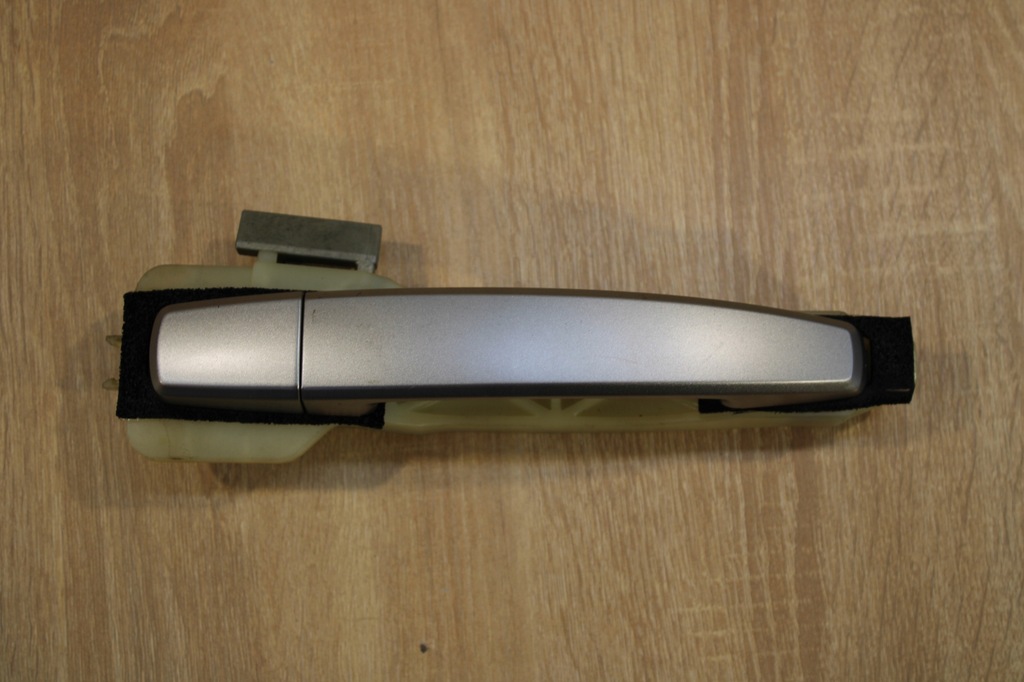 фото №1, Ручка наружная правый перед chevrolet captiva серо-серебристый